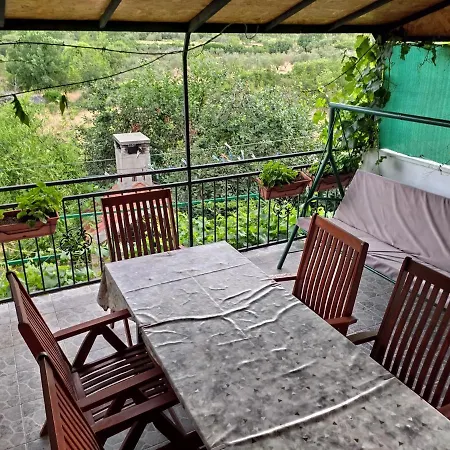 Summer Apartment